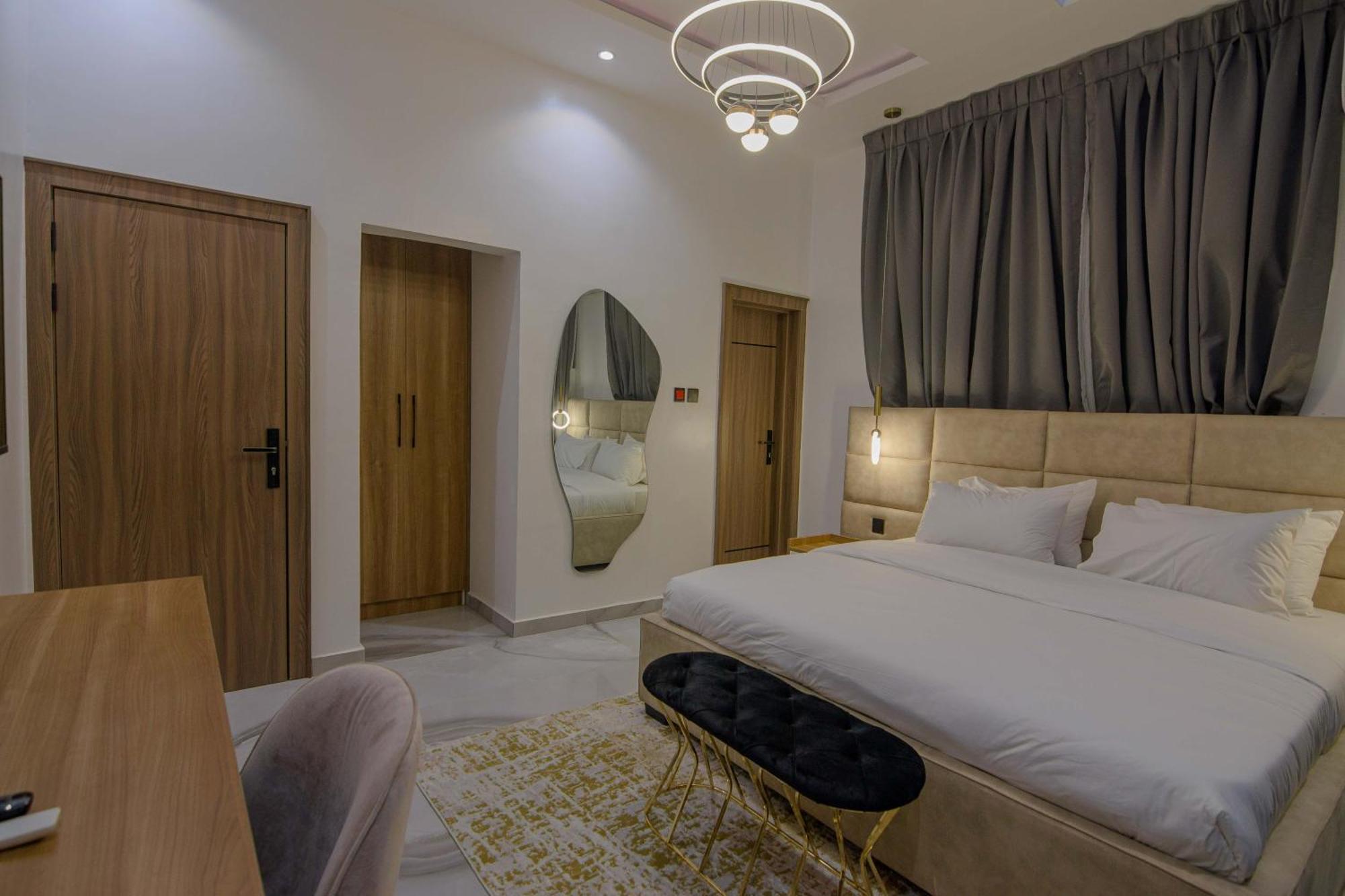 One90 Apartment ลากอส ภายนอก รูปภาพ